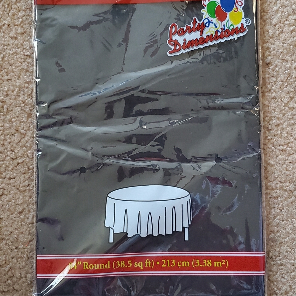 84" plastic Tablecloth black - Picture 2 of 2